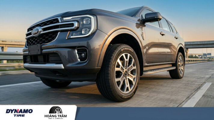 Cận cảnh mã gai Hispalo HT chuyên dụng cho xe SUV, được nhà phân phối độc quyền Hoàng Trầm Tires giới thiệu trong bài viết đánh giá lốp Dynamo cho xe SUV và xe tải nhẹ.